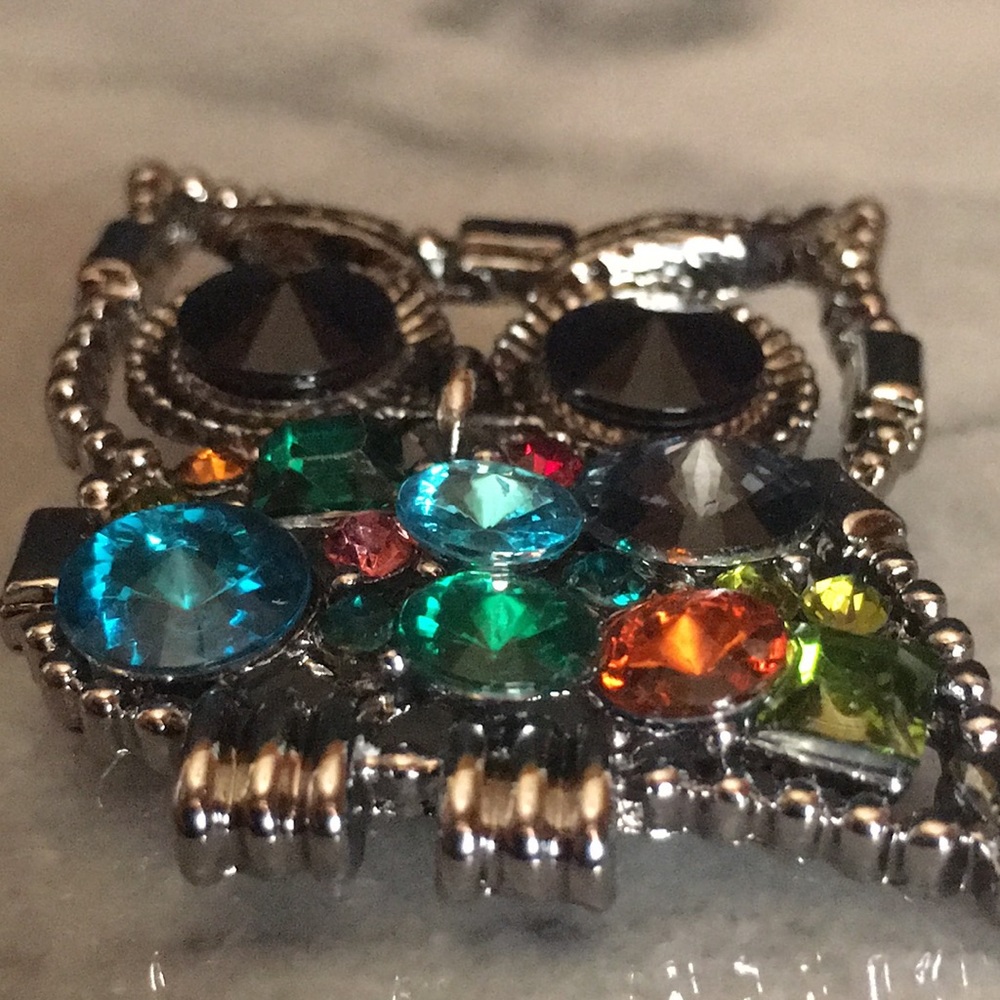 Gemstone Owl Brooch - Picture 4 of 16